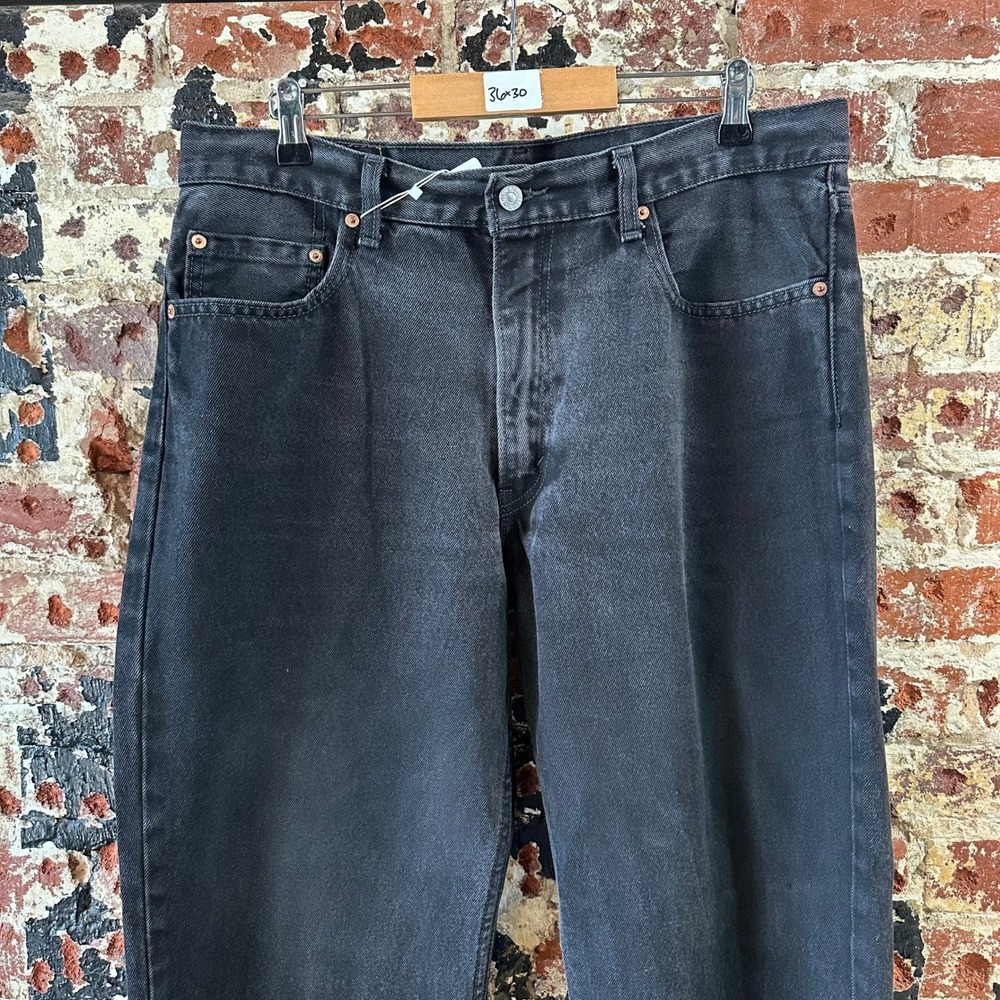 Levis 550 Black Red Tab Relaxed Tapered Mens Jeans 36x30 - Picture 2 of 15